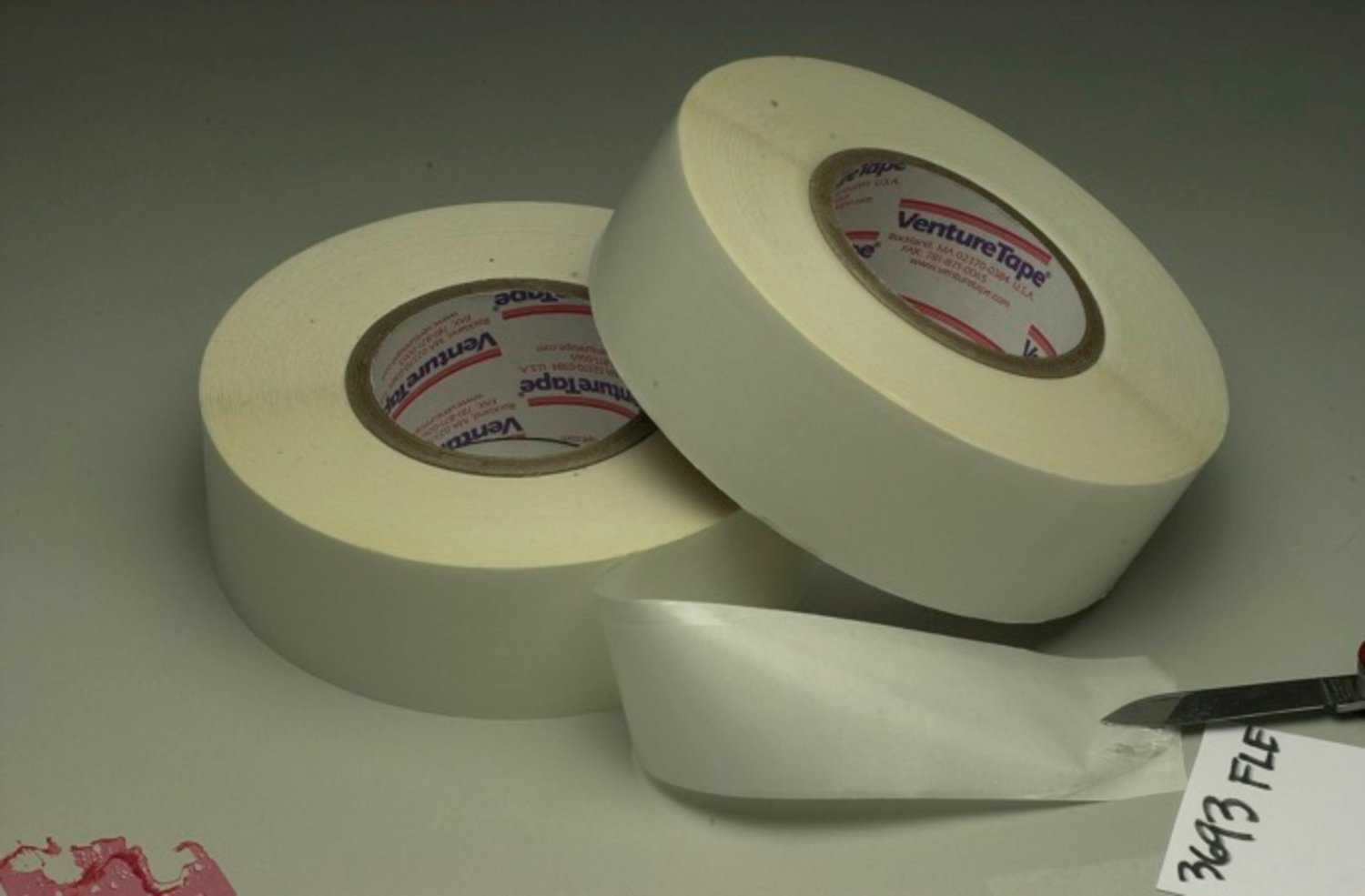 7100043791 - 3M Venture Tape Double Coated Nylon Tape 3693FLE, Left Hand, 1.5 in x 500 yd, 4 Rolls/Case