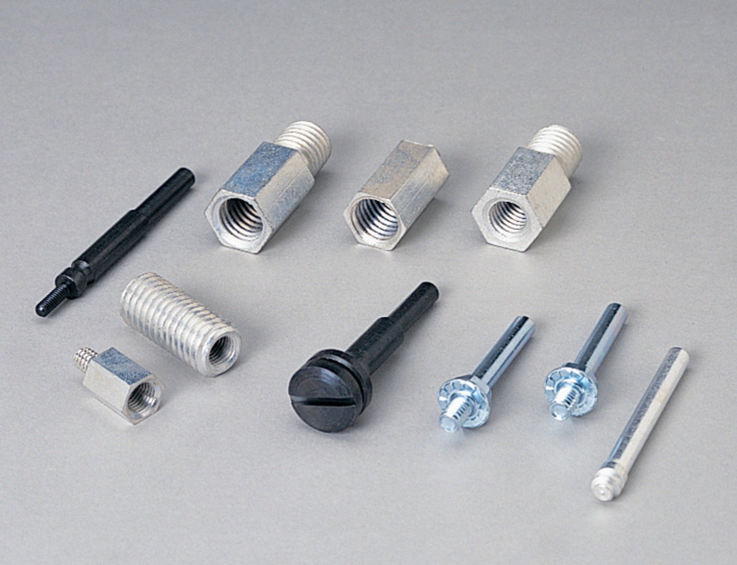 7010368726 - Standard Abrasives Adapter 547003, 5/8"-11 Male x 3/8"-24 Female, 5
ea/Case