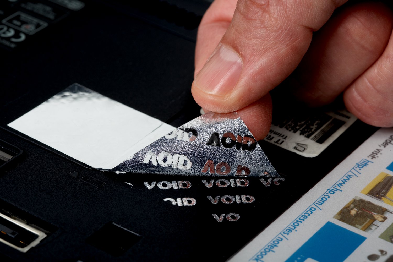 7000048554 - 3M Tamper Evident Label Material 7935, Glossy White Void Polyester, 508 mm x 686 mm, 100 Sheets/Case