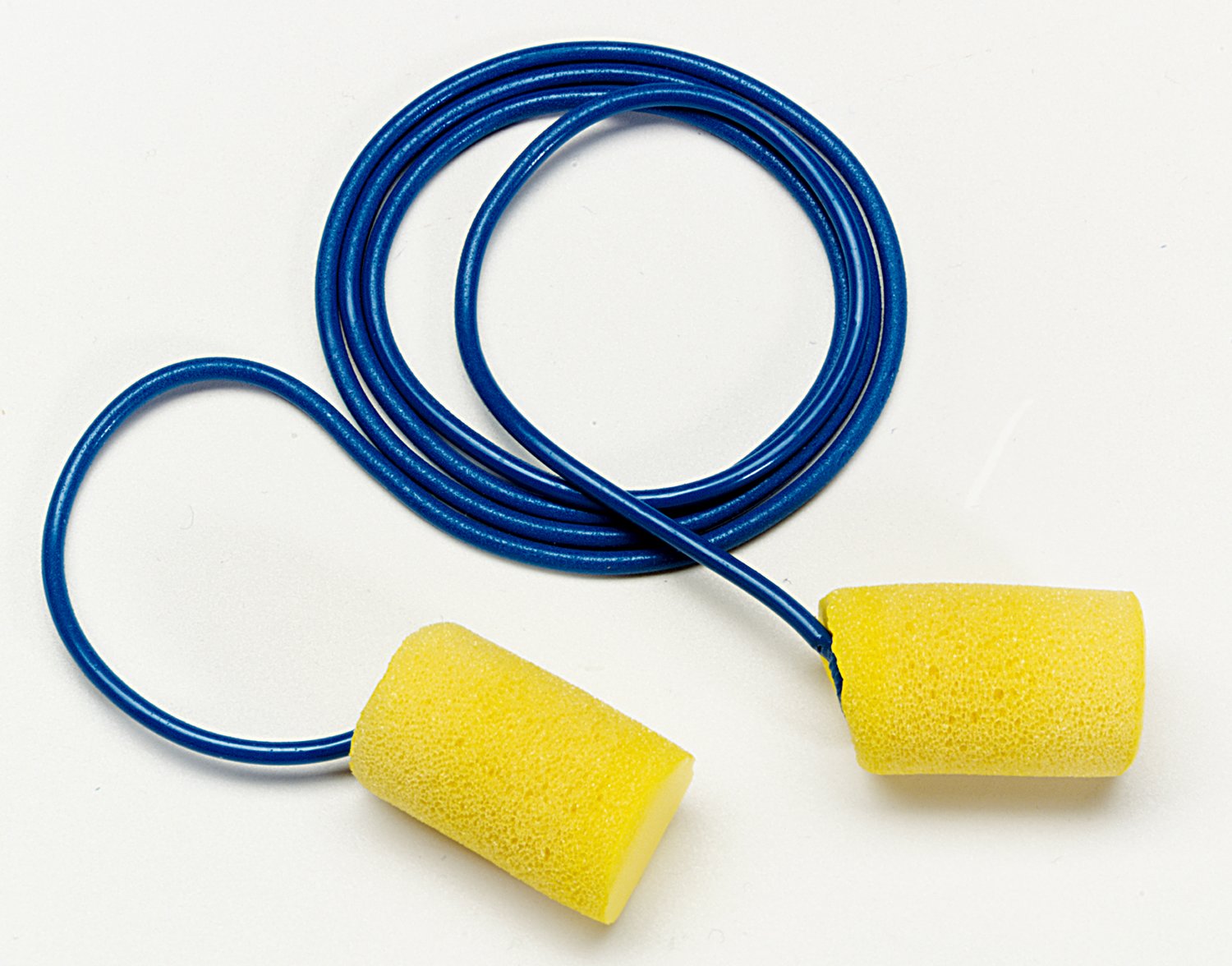 7000127207 - 3M E-A-R Classic Plus Earplugs 311-1105, Corded, Poly Bag, 2000 Pair/Case