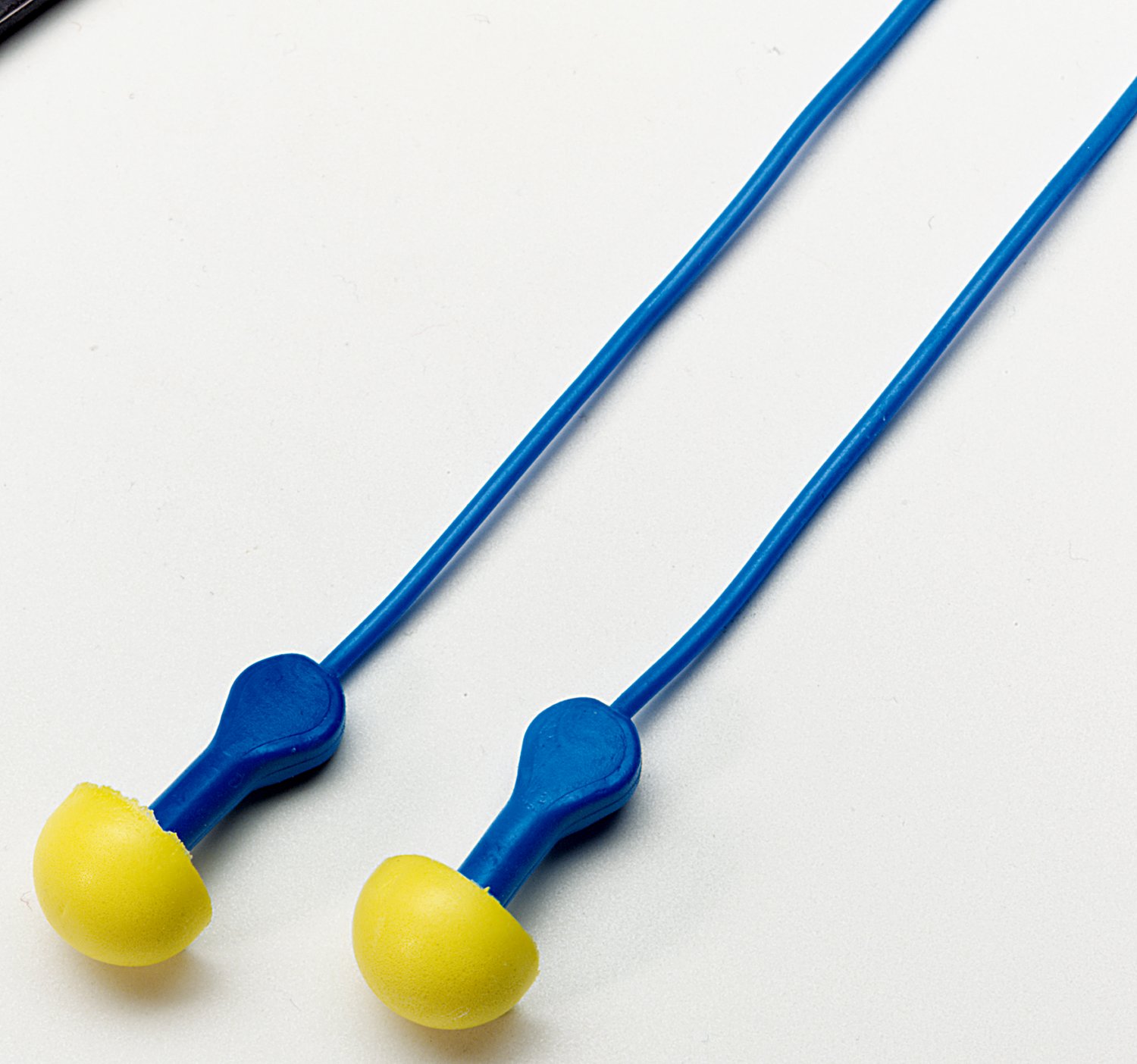 7000002309 - 3M E-A-R EXPRESS Pod Plugs Earplugs 311-1114, Corded, Blue Grips, Pillow Pack, 400 Pair/Case