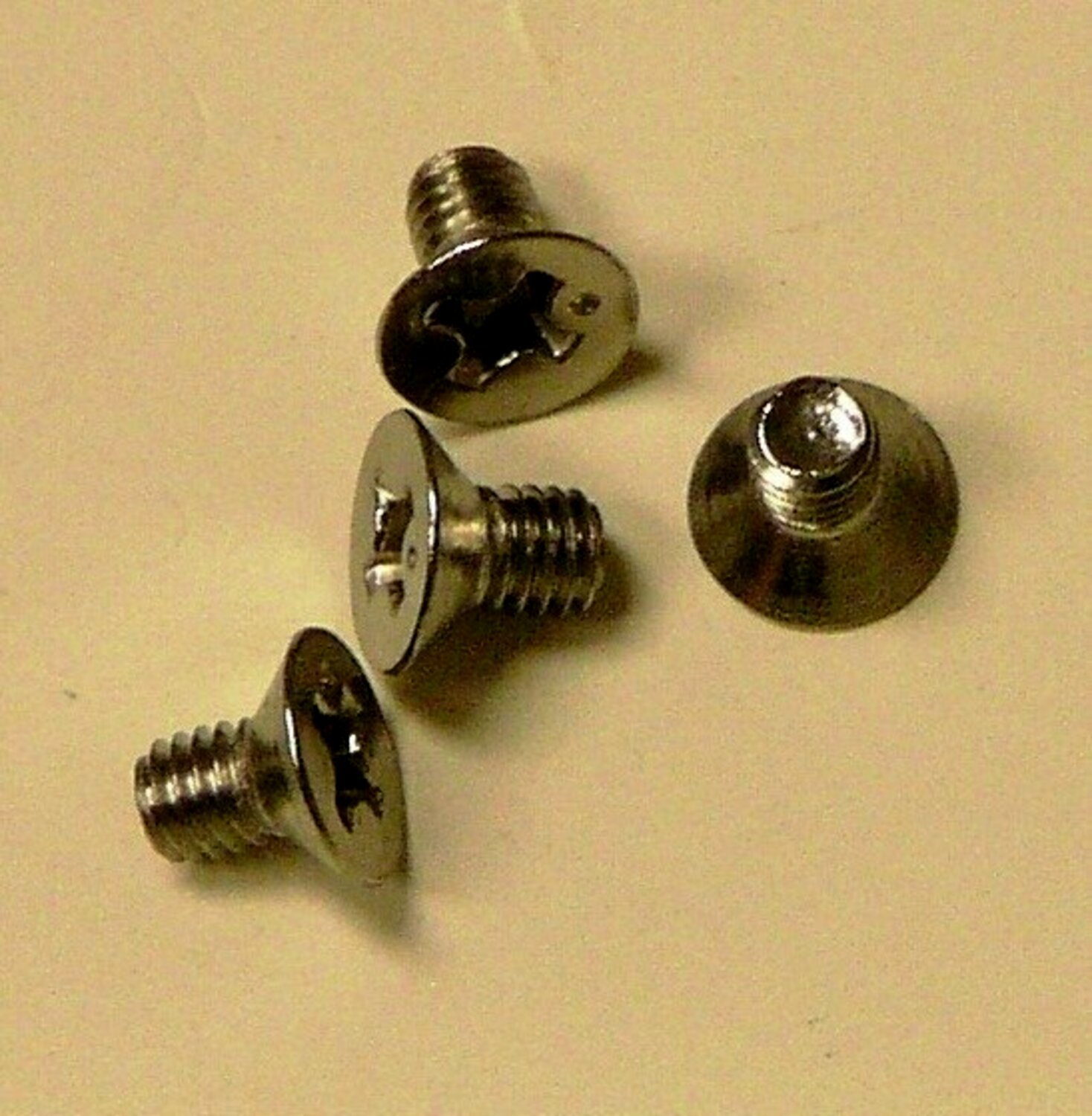 7010353849 - 3M 3125 Screw 130305