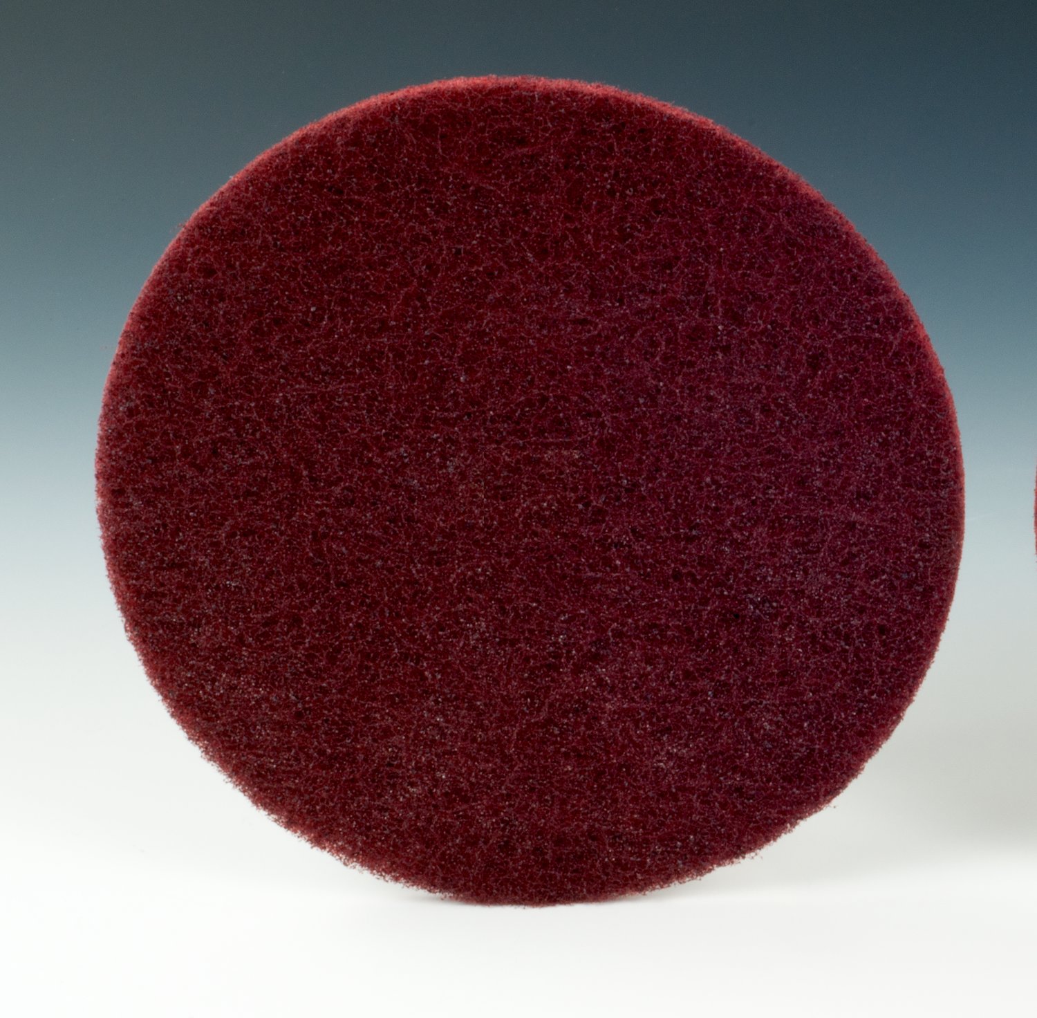 7010299317 - Scotch-Brite Light Deburring Disc, LD-DC, A/O Very Fine, 2 in x NH, 300 ea/Case