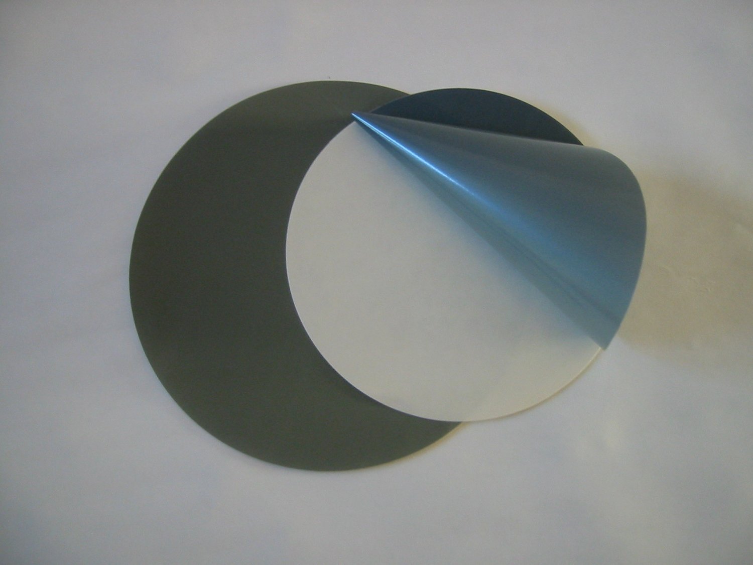 7100080438 - 3M Lapping Film 466X, 5 Micron Disc, Type P, PSA, Configurable