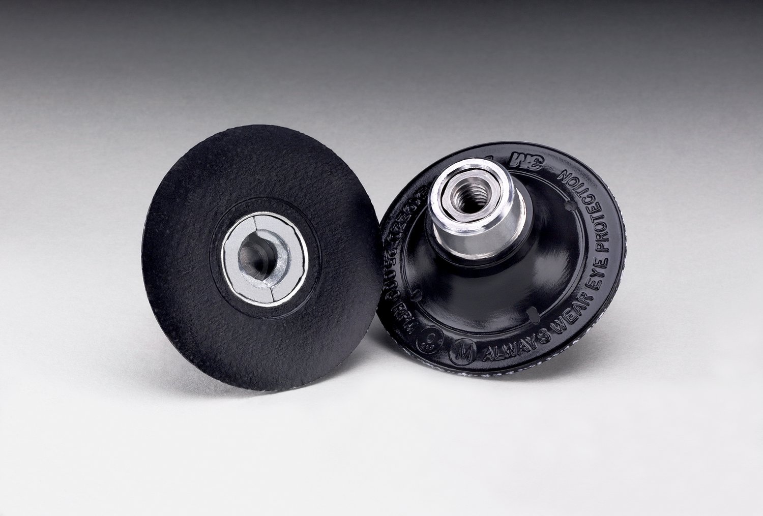 7000045282 - 3M Roloc Disc Pad TR 45095, Medium 2 in 1/4-20 Internal, 5 ea/Case