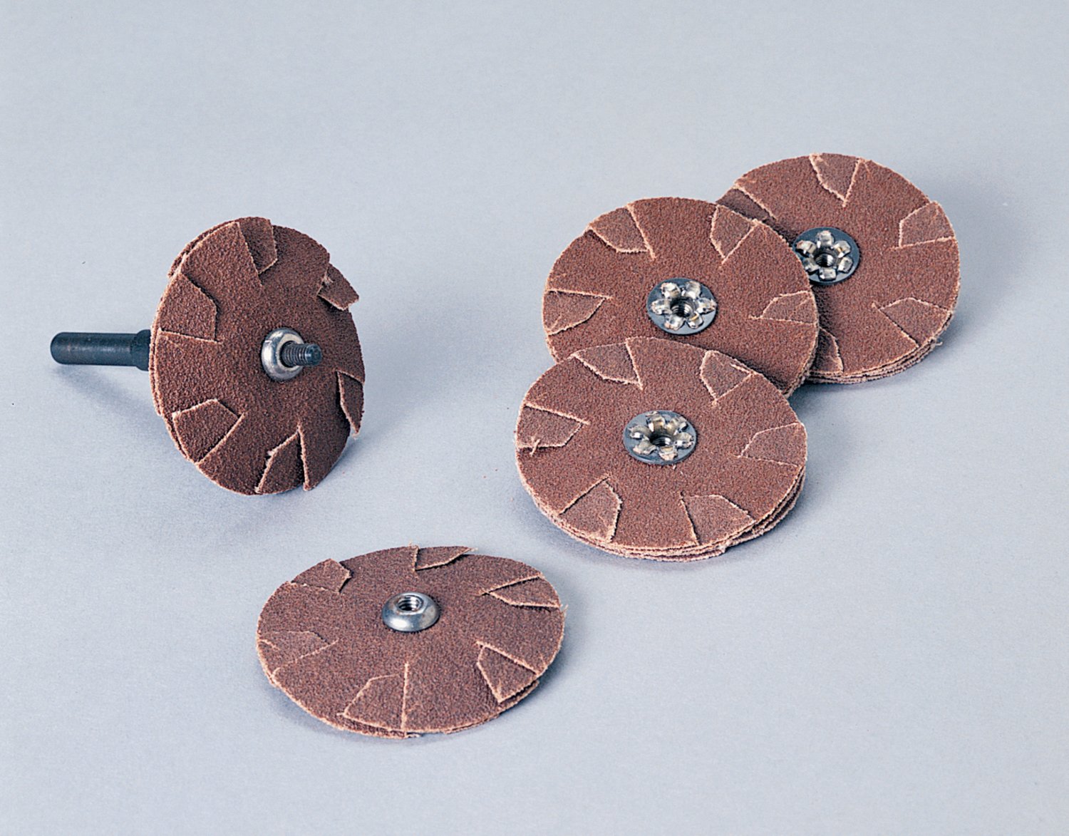 7010331285 - Standard Abrasives A/O Slotted Cloth Disc, 710578, 2 in, 180, 100/Carton, 1000 ea/Case