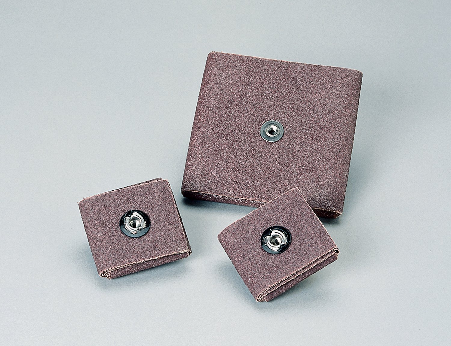 7010331163 - Standard Abrasives Aluminum Oxide Square Pad, 730415, 80, 4 in x 4 in x 3/8 in x 1/4"-20, 100 ea/Case