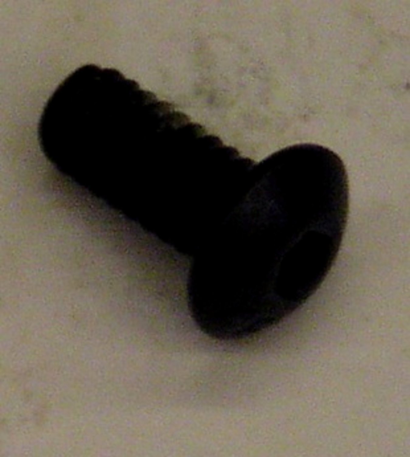 7000119120 - 3M Screw - Button Head Cap 06568, 8-32 in x 3/8 in
