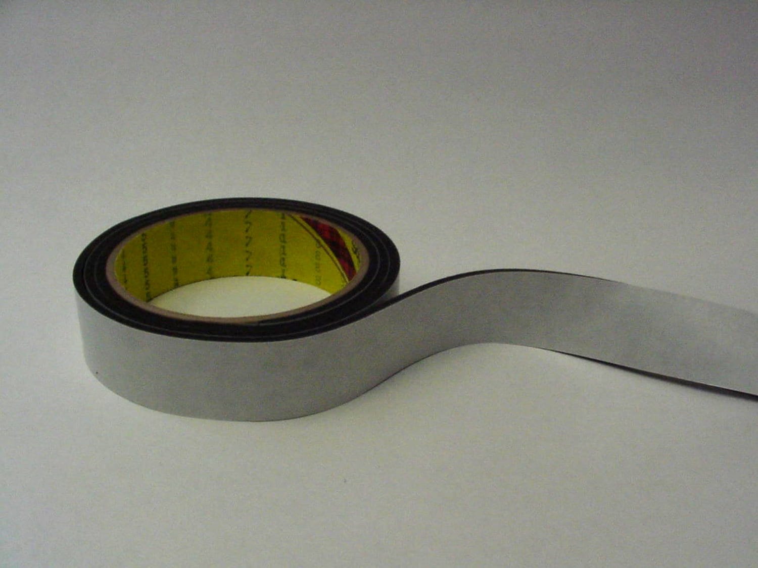 7000028896 - 3M Vinyl Foam Tape 4718, Black, 1/4 in x 36 yd, 125 mil, 36 Roll/Case