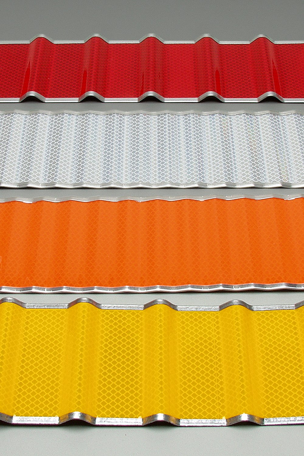 7010391687 - 3M Diamond Grade Linear Delineation System LDS-FY311.5, Flourescent Yellow, 31 in x 1.5 in, 50 Sheets/Case
