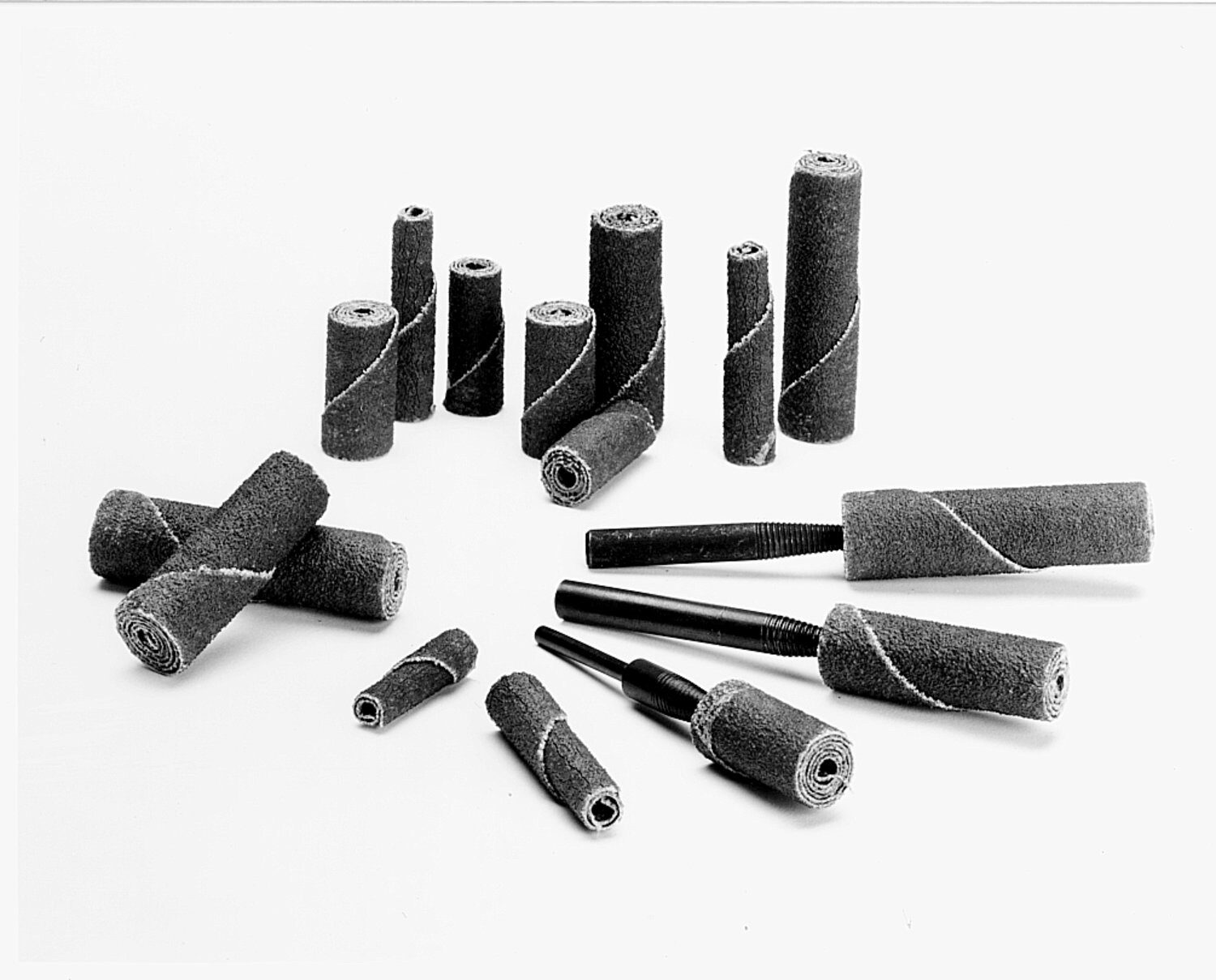 7010368479 - Standard Abrasives Ceramic Cartridge Roll, 730077, CR-ST, 80, 1/4 in x
1-1/2 in x 1/8 in, Straight, 100 ea/Case
