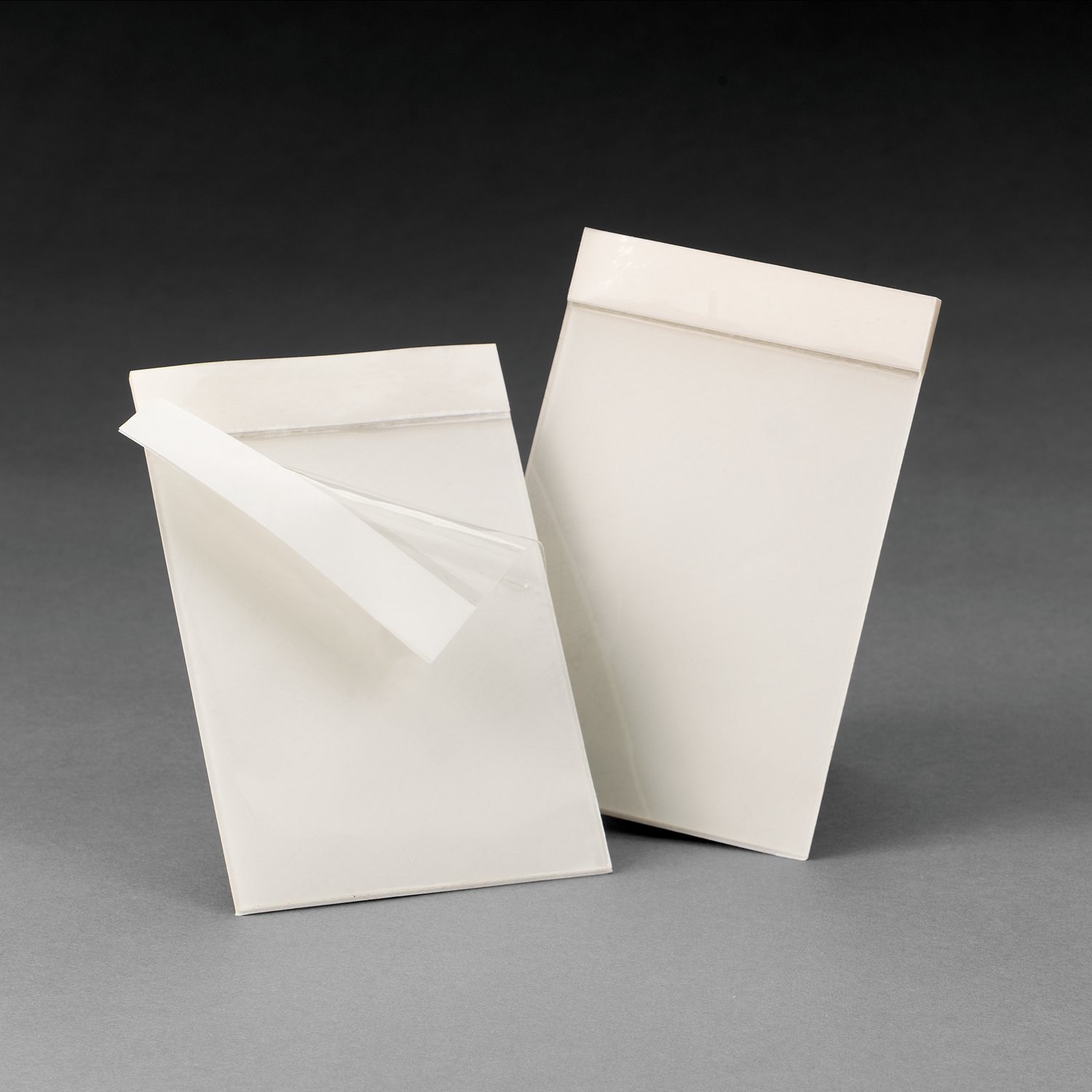 7010302037 - 3M Tape Sheets 822, Clear, 3-1/4 in x 5-3/4 in, (25 sheets/pad 40 pads/pack 5 packs/case) 200 Each/Case
