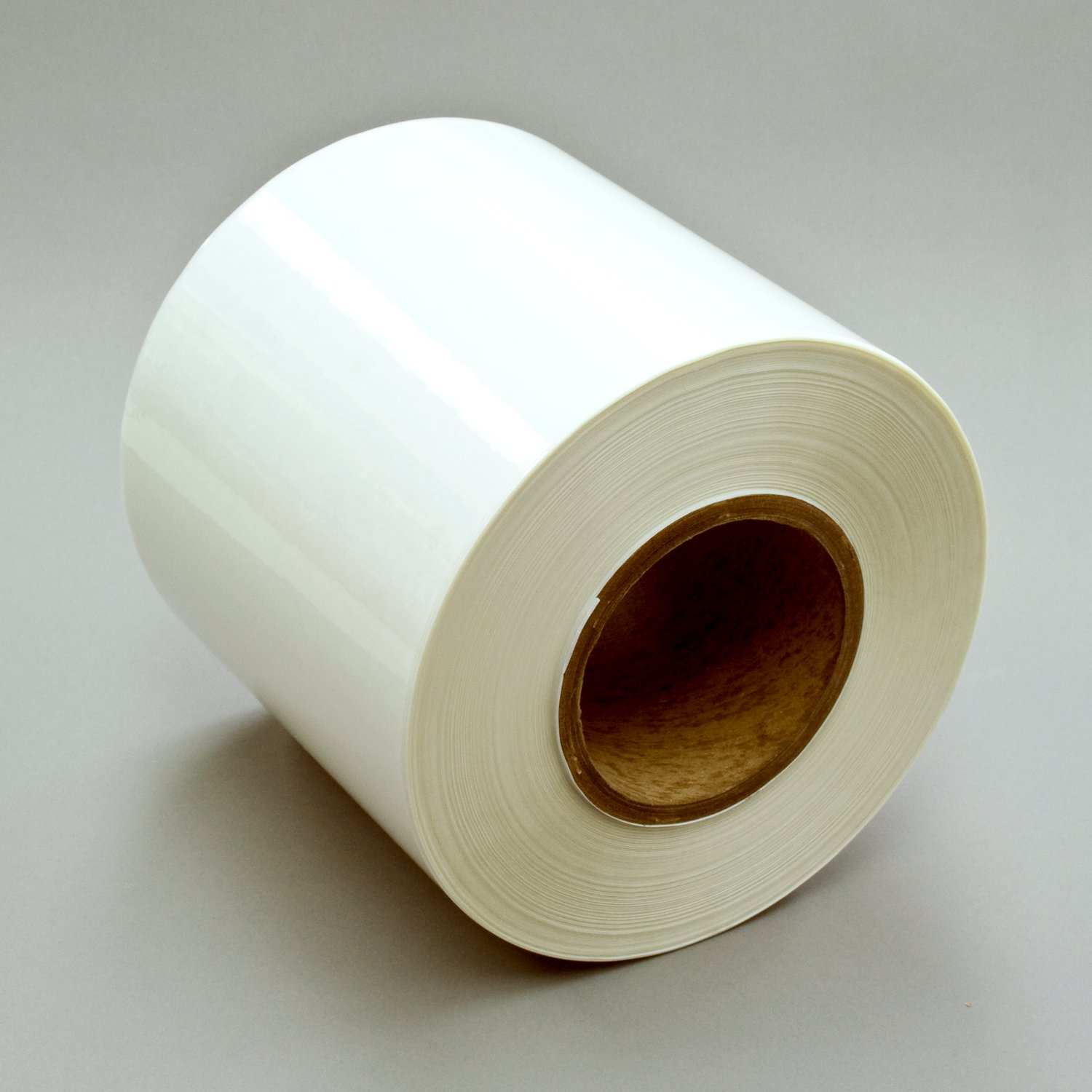 7000122369 - 3M Thermal Transfer Label Material 7876, Clear Polyester Gloss, 4.5 in
x 1668 ft, 1 Roll/Case