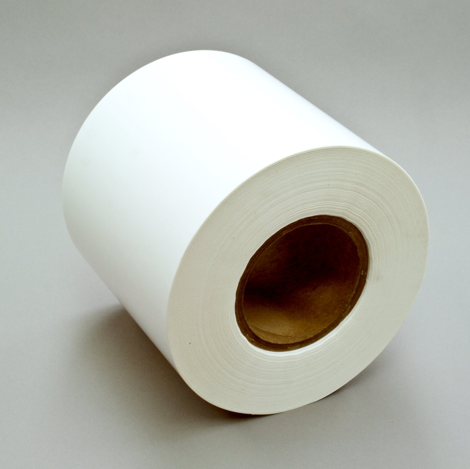 7100133084 - 3M Thermal Transfer Label Material 7815, Half Master, White Polyester Matte, Roll, Config